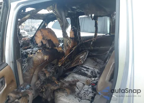 2011 Honda Pilot Touring z USA, uszkodzony, nr VIN 5FNYF4H9XBB032423